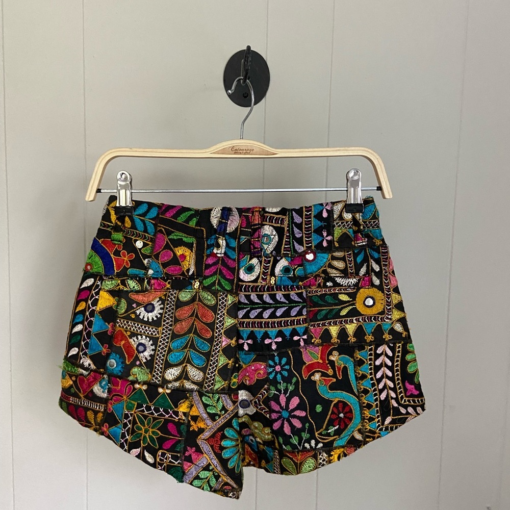 Momo Embroidered Patchwork Shorts - image 4